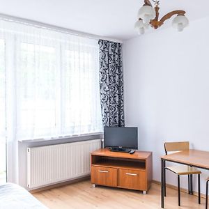 Ekononiczny pokój z dwoma pojedynczymi łóżkami